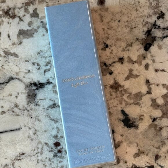 Dolce & Gabbana - Light Blue Fragrance - Picture 2 of 3
